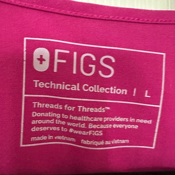 Figs Women's Vivid Pink Short Sleeve Top - Picture 4 of 6